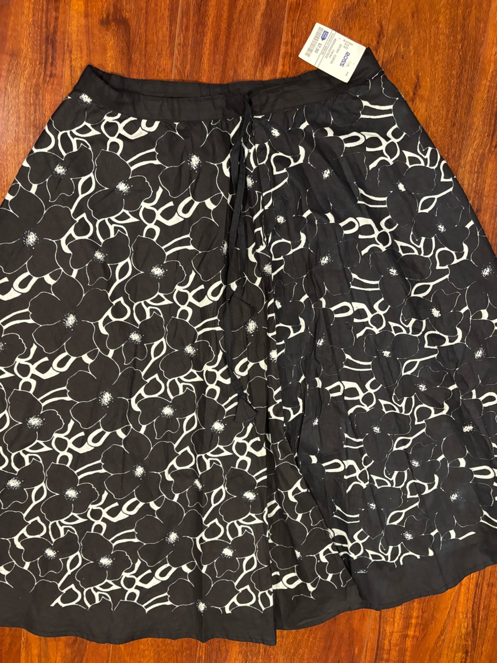Uniti Casual Black and White Floral A-Line Skirt